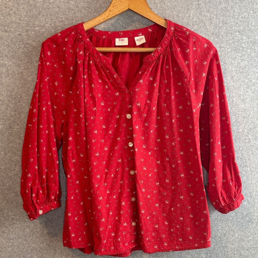 Levi's Red Floral Blouse size Medium